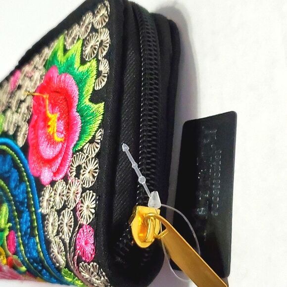 Gorgeous Boho Black Colorful Embroidered Multipocket Wallet - Picture 4 of 8